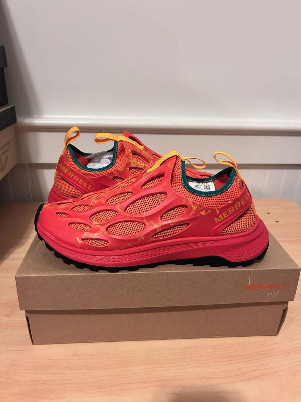 Merrell Hydro Runner Tangerine Men's Size 10.5